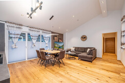 PanoramaAlpin-Apartment-myNests-Aich-Assach-Schlad