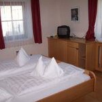 Pomiń zdjęcie triple room with bath tube, WC