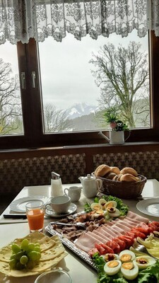 gletscherblick_fruhstuck_675x1200