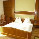 obrázek double room with running hot/cold water