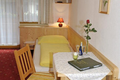 Einzelzimmer mit Balkon