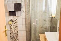 Haus Bibiane - bathroom