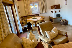 Haus-Debora-Wohnen-Kachelofen