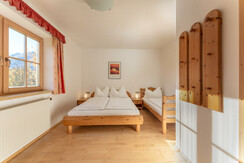 Bedroom 2 with doublebed & singlebed