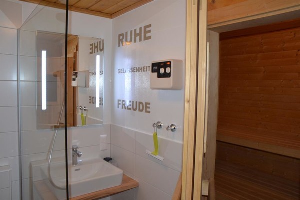 Badezimmer 1 mit Sauna