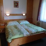 Photo of room with 4 beds with shower, WC