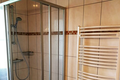 Dusche und WC