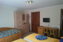 App. mit 2 Schlafräume Doppelbett + Einzelbett