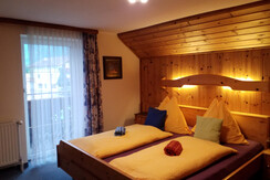 Schlafzimmer Mini - App.