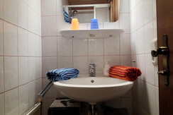 Mini - App. Badezimmer Waschbecken