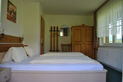 Schlafzimmer Doppelbett