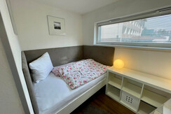 B4CD6751-A84B-4770-A42A-66F03F645D39