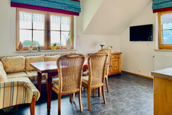 Küche mit Blick ins Ennstal und auf die Planai