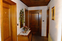 Gang- li. Du u.WC re. Zimmer