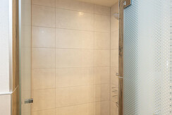 Badezimmer Schlafzimmer 1 Dusche