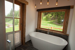 Mountain Hideaway Lodge - Bad mit Badewanne