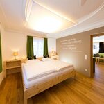 Photo of Apartment, bath, toilet, 1 bed room | © harry schiffer