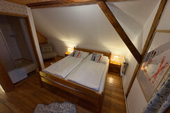 Schlafzimmer 1 mit Sesselcouch