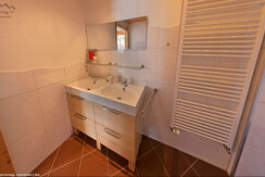 App 2 Bad Waschtisch