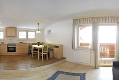 Wohnraum und Küche App. Rossfeld