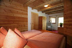 Schlafzimmer mit Balkon