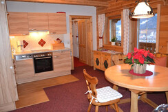 Wohnküche mit Balkon