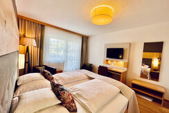 Doppelzimmer mit Balkon