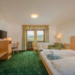 Photo of double room with shower, WC