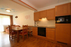 Sehr gut ausgestattete Küche