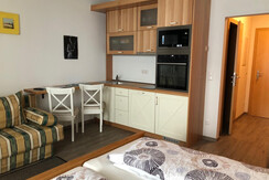 Blumen Studios_Hauser Kaibling_Wohn-Schlafraum