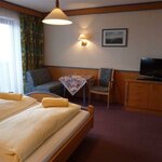 Pomiń zdjęcie double room with bath tube, WC | © Thaler Christian