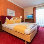 Photo of double room with shower, WC