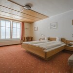 Photo of triple room with shower, WC