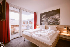 hotel-planai-zimmer-balkon-schladming-skiurlaub