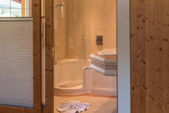 Badezimmer Familien-Luxussuite