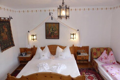 Klause mit Zustellbett