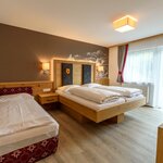 Photo of Triple room, shower, toilet