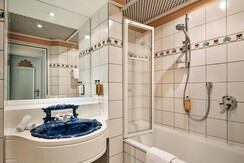 Familienappartement Rotwild Badezimmer