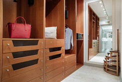 begehbarer Kleiderschrank