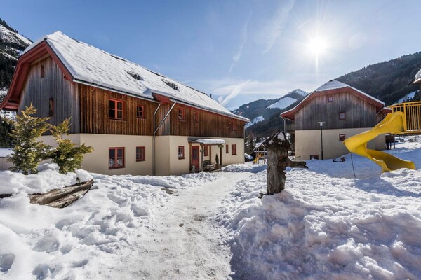 hotelansicht-jufa-hotel-donnersbachwald-almerlebni