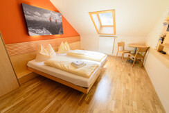 doppelbett-appartement-jufa-hotel-schladming-large