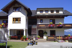 Zimmer 2 im ersten Stock mit Hofblick u. Balkon