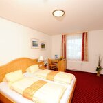 Photo of Double room, separate toilet and shower/bathtub | © Kirchenwirt Aigen