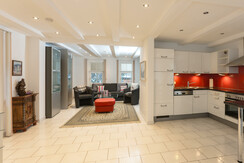 Eat-In kitchen Apartment Nickel