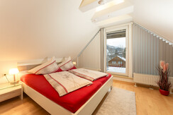 Bedroom on the upper floor - Nickel