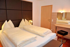 Schlafzimmer Hochwurzen klein