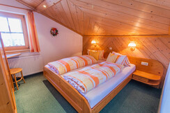 Schlafzimmer 2 Appartement Dachstein