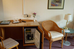 Secretary with fridge