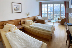 Room with two beds and loggia to the garden 03a