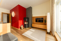 TOP 4 - Living area with chimney